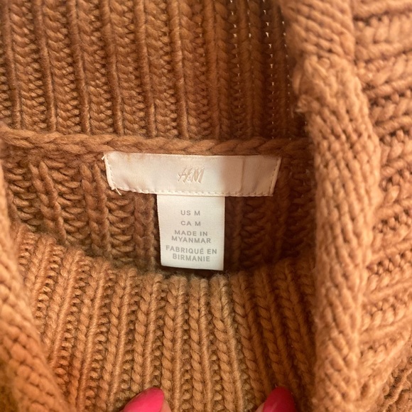 Camel knit sweater - Picture 3 of 3